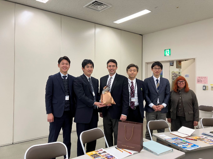 The Problems and Prospects of Mobile Public Warning in Japan and the United States: A Sister Cities Collaboration